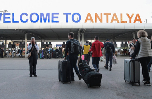 Antalya'da yılbaşı bereketi! Aralık ayı turist rekoru kırıldı