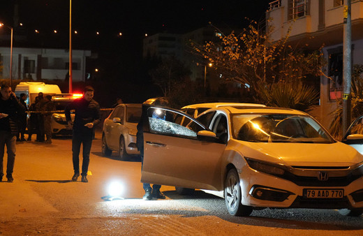  Kilis’te park halindeki araca kurşun yağdırdılar: 1 ölü, 1 ağır yaralı