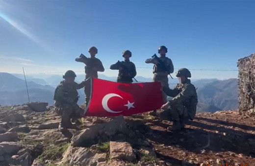 Mehmetçik'ten tüyleri diken diken eden yılbaşı mesajı!