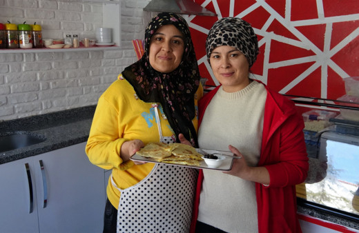 Üç çocuk annesi otomobilini satarak kurduğu işle evini geçindiriyor