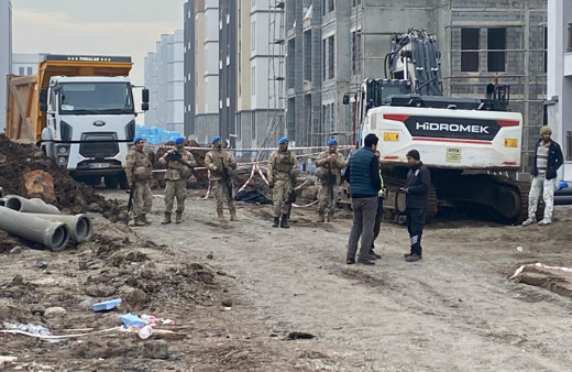 Diyarbakır’da kamyon altında kalan işçi hayatını kaybetti