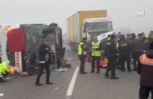 Malatya'da yolcu otobüsü devrildi! Ölü ve yaralılar var