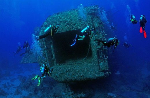 23 yıl önce yüzlerce hacıyı taşıyan feribot battı feribot batığı böyle görüntülendi