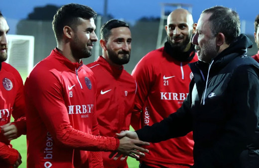 Sergen Yalçın, Antalyaspor'la ilk idmanına çıktı