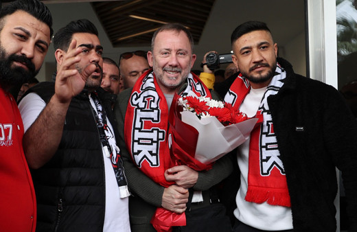 Antalyaspor'un anlaştığı teknik direktör Sergen Yalçın, Antalya'ya geldi ilk sözleri