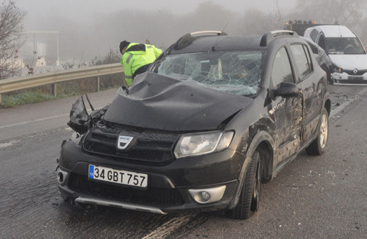 Çanakkale'de zincirleme trafik kazası: 4 kişi yaralandı!