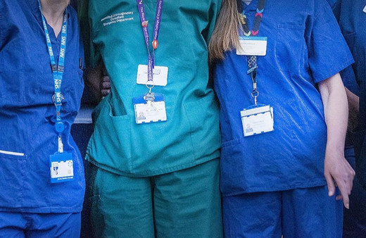 İngiltere'de pratisyen hekimler yeni yıla grevle başladı