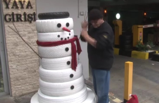 Kara hasret kalınca çözümü lastik adamda buldular