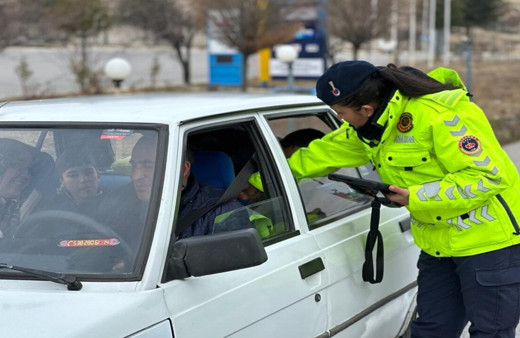 Kurallara uymayan sürücüler dron ile tespit edildi