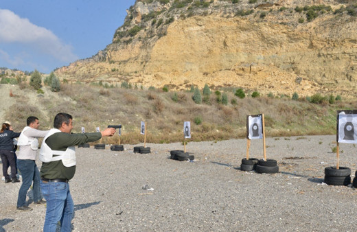 Mersin'de orman muhafaza personeline silahlı eğitim verildi