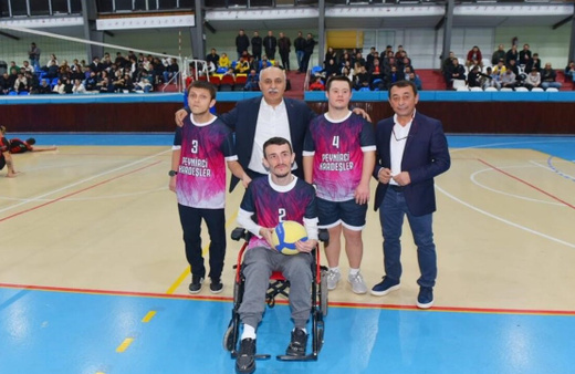 Engelli voleybol takımına büyük destek