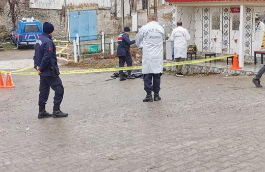 Yaşlı adam sokak ortasında ölü bulundu!