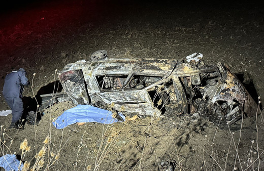 Kütaha'da otomobil devrildikten sonra yandı! İçindekilerden biri öldü 2'si yaralandı