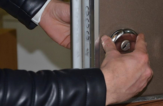 Kiracılarıyla zamda anlaşamayan ev sahibinin yaptıklarına inanamayacaksınız!