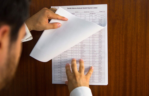 Hemen adınızı kontrol edin! Seçmen listeleri askıya çıktı, 2 hafta sürecek