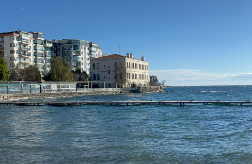 Sinop'ta şiddetli fırtına etkisini gösterdi