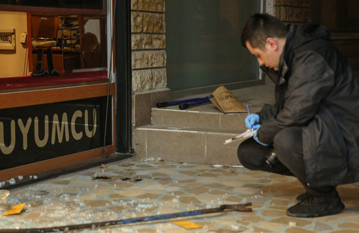 Bursa'da bir kuyumcu soyuldu! Kar maskeli 4 şüpheli aranıyor!