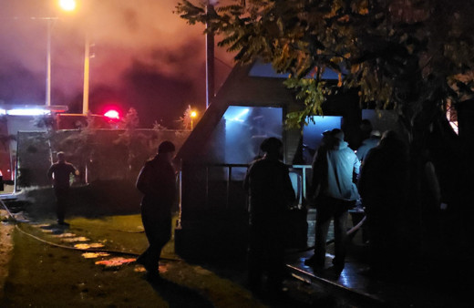 Sapanca’da bungalov ev alevlere teslim oldu