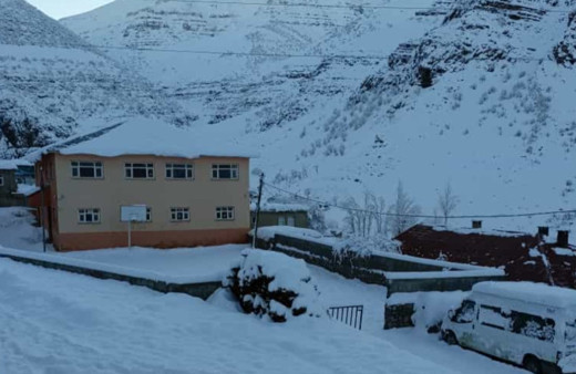 Şırnak ta kar yağışı sonrası kartpostallık manzara ortaya çıktı