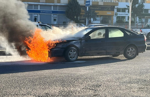 Diyarbakır'a bakımdan yeni çıkan otomobil test sürüşünde alevlere teslim oldu