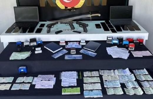 33 milyonluk vurgun yapan dolandırıcılık şebekesi çökertildi!