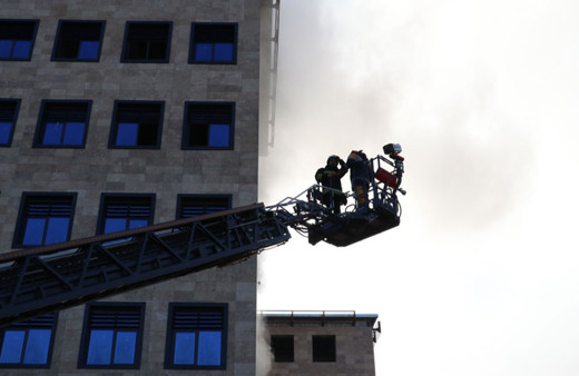 Sivas Cumhuriyet Üniversitesi Hastanesi inşaatında yangın çıktı!