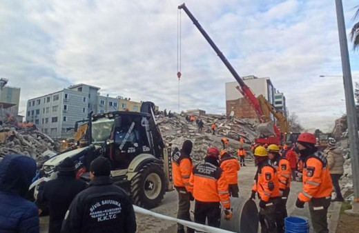 Depremde 72 kişinin öldüğü İsias Oteli sahibi: Eğer deprem 7.7 yerine 7.2 şiddetinde olsaydı binam yıkılmayacaktı