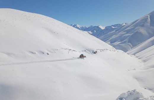 Hakkari'de 74 köy yolu ulaşıma açıldı
