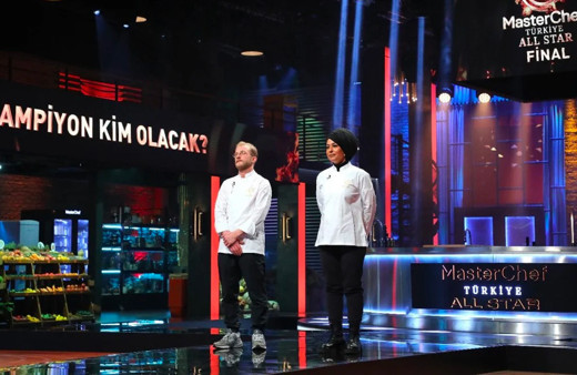 Masterchef All Star finali olaylı bitti! Tahsin bayıldı, Esra şampiyon oldu
