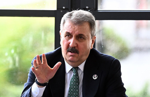 BBP lideri Mustafa Destici'den AK Parti İstanbul adayı Murat Kurum'a telefon