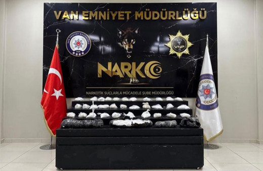 Van’da 29 kilo 40 gram metamfetamin ele geçirildi!