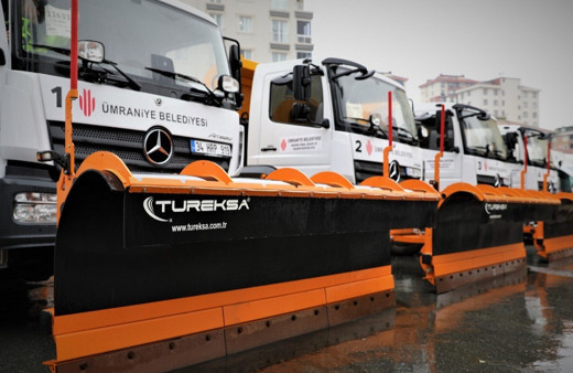 Ümraniye Belediyesi ekipleri kar yağışına karşı hazırlıklarını tamamladı