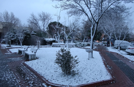 Çanakkale’de kar yağışı etkili oldu