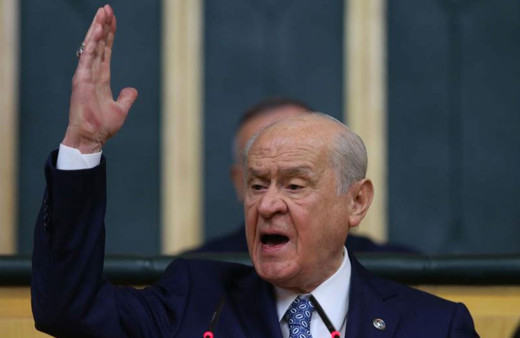 Bahçeli'den Fatih Camisi imamının bıçaklanmasına sert tepki: Karanlık bağlantıları aydınlatılacak