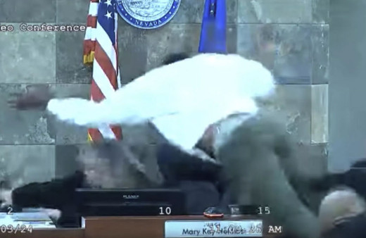 Hakime uçarak saldıran sanık 4 yıla mahkum edildi!