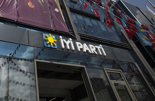 İYİ Parti'de yeni istifalar! "Varsa yoksa CHP’yi eleştiriyorsunuz"