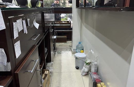 Beylikdüzü’nde 4 dakika içinde yaklaşık 1 buçuk kilo altını çaldılar