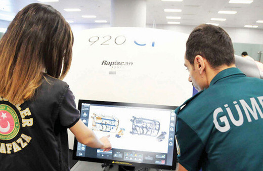 Mersin'de 17,4 milyon liralık kaçak elektronik eşya ele geçirildi!