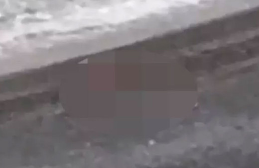 Buz gibi havada sahilde çırıl çıplak cinsel ilişkiye girdiler! Yer: Zonguldak Kızlar Plajı