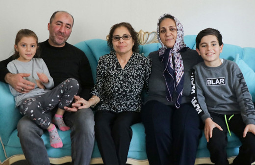 Evlilik yıldönümünde böbreğini verdi! Babasından nakledilen böbrek iflas edince, eşi kendininkini verdi!