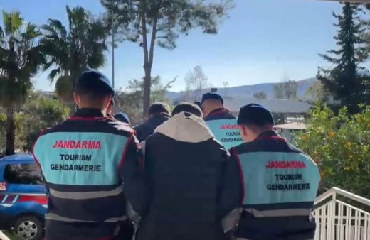 İnternet üzerinden açtıkları sahte hesaplarla 3 milyon TL'lik vurgun yaptılar!