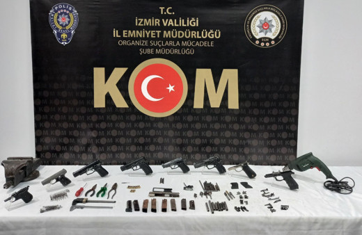 Evini silah imalathanesine çeviren zanlı yakalandı