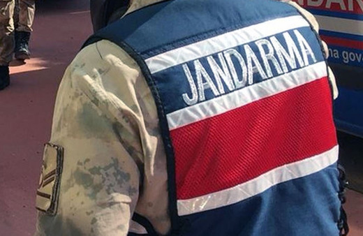 Dolandırıcılar yaşlı kadını ikinci kez hedef aldı, jandarma suçüstü yakaladı!