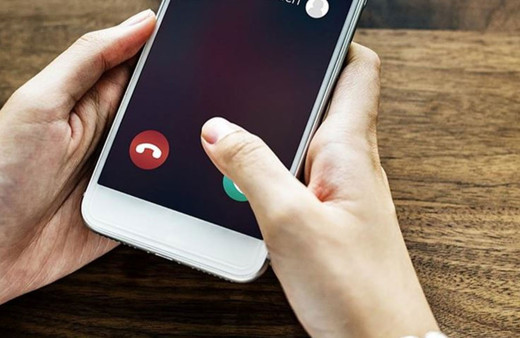 Suudi Arabistanlı kadını telefonla dolandırdılar!