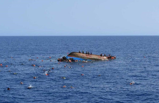 Manş Denizi'nden İngiltere'ye geçmeye çalışan 4 göçmen öldü!