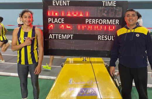 20 Yaş Altı Türkiye Salon Şampiyonası'nda Türkiye rekoru!