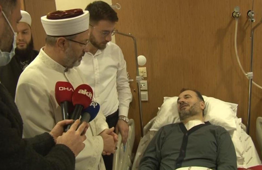 Bıçaklı saldırıda yaralanan Fatih Camisi imamı Galip Usta taburcu edildi