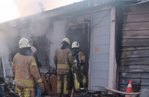 İstanbul'da yangın faciası! 3 kişi öldü biri ağır 2 kişi de yaralandı!