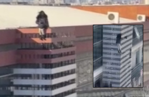 İstanbul'da bir kadın, iş merkezinin çatısından atladı! İntihar anı kamerada