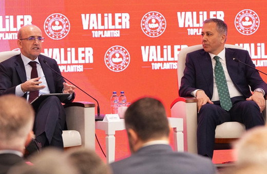 Mehmet Şimşek'ten valilere 'tasarruf' uyarısı: Makam aracınızı satıp Togg alın